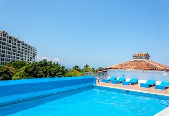 Hotel Encino Malec  n Centro Puerto Vallarta allows 18 year olds to book a room