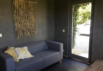 C  t   Campagne allows 18 year olds to book a room