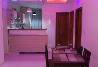 Luxueux appartement F3    la Cit   Mixta has rooms with a private hot tub