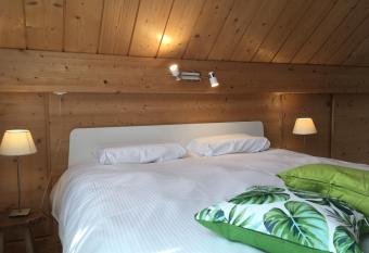 L   cureuil des Lacs-4 pers allows 18 year olds to book a room