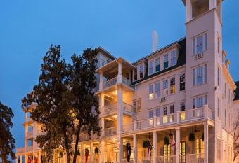 The Partridge Inn Augusta, Curio Collection by Hilton has Balcony rooms