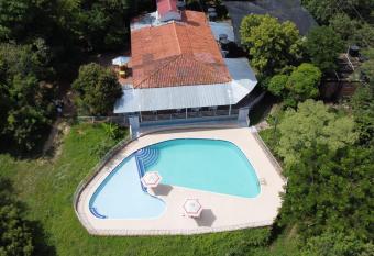 Laureana Hotel Campestre has Balcony rooms