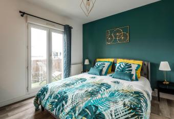 CHIC B&B + Balcony - Hyper center has Balcony rooms