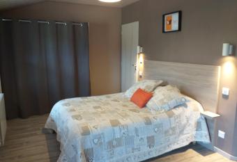 Au petit bonheur has Balcony rooms