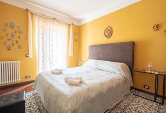 Casale Manna dell etna has Balcony rooms