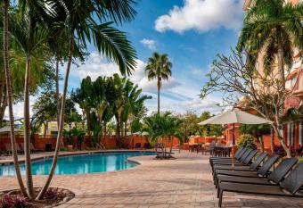 Sheraton Suites Fort Lauderdale at Cypress Creek has Balcony rooms