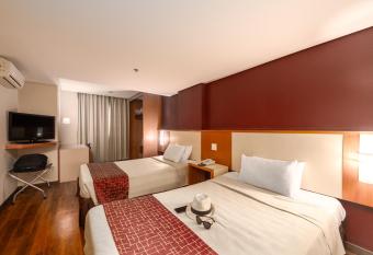 Rede Andrade CWB allows 18 year olds to book a room