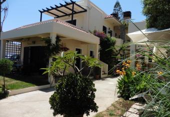 Julies Apartments has Balcony rooms