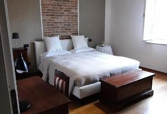 C   Trifolera Barbaresco - Affittacamere con vista vigneti - Bagno privato- Free Parking Wi-Fi - has Balcony rooms