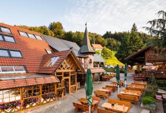 Hotel Spinnerhof allows 18 year olds to book a room