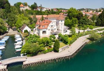 Bad Hotel   berlingen allows 18 year olds to book a room