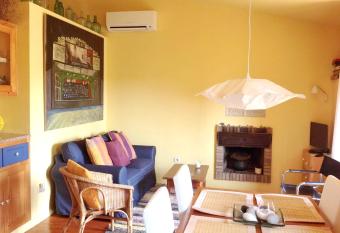 2 bedrooms appartement with balcony and wifi at Peralada has Balcony rooms