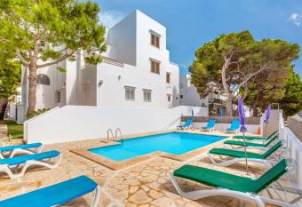 Apartamentos Karin 1  a has Balcony rooms