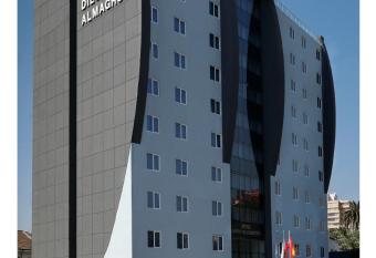 Hotel Diego de Almagro Vi  a del Mar allows 18 year olds to book a room