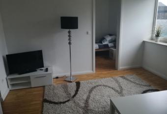 Zur Sternschnuppe allows 18 year olds to book a room