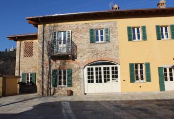 Il Colombee has Balcony rooms