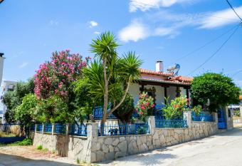 Villa Evis has Balcony rooms