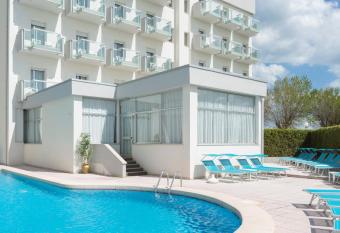 Hotel Imperiale has Balcony rooms