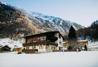 Alpenheim Simone allows 18 year olds to book a room