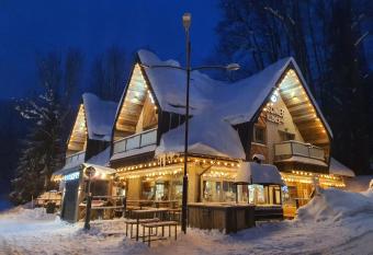 Go  ciniec Ku  nice allows 18 year olds to book a room