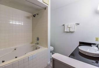 Motel 6 Grand Rivers. Ky has Smoking rooms