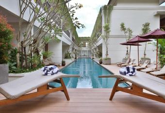 Seminyak Lagoon All Suites Hotel has Balcony rooms