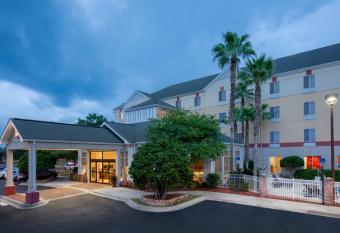 Hilton Garden Inn Tallahassee allows 18 year olds to book a room