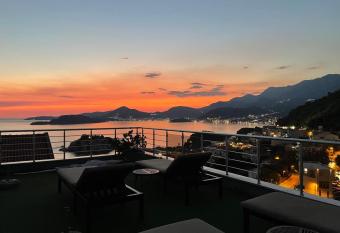 Guest house Villa Slavica has Balcony rooms