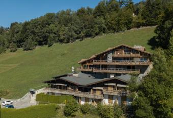 Residence le Dahu allows 18 year olds to book a room