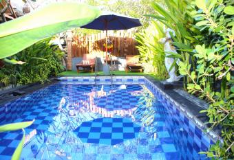 The Cemok s Cottage has Balcony rooms