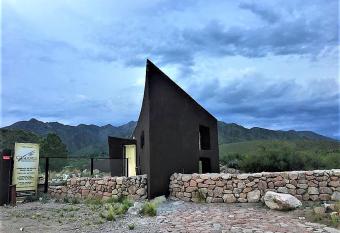 Caba  a en Mendoza   nica allows 18 year olds to book a room