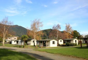 Parklands Marina Holiday Park has Balcony rooms