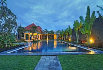 Taman Ayu Town House has Balcony rooms