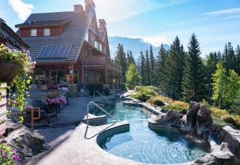 The Hidden Ridge Resort allows 18 year olds to book a room