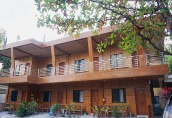 Oslob New Village Lodge by Cocotel has Balcony rooms