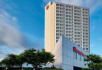 Sheraton Vancouver Guildford Hotel allows 18 year olds to book a room