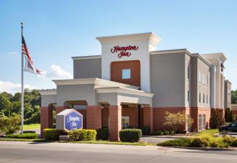 Hampton Inn St. Louis-Columbia allows 18 year olds to book a room