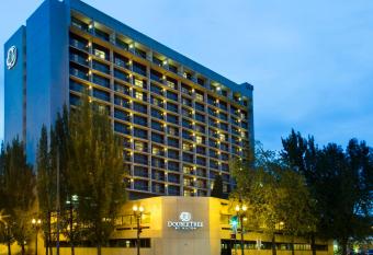 DoubleTree by Hilton Portland has Balcony rooms