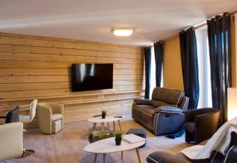 magnifique appartement 100m   hyper centre Luz has Balcony rooms