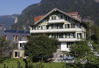 Chalet Hostel @ Backpackers Villa Interlaken allows 18 year olds to book a room