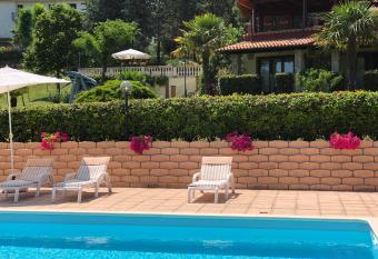 Casa Vacanze Patrizia has Balcony rooms