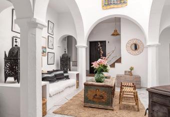 Eole Tarifa Rooms allows 18 year olds to book a room