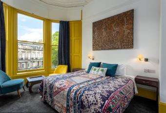 New Town Guest House (Adults Only) allows 18 year olds to book a room