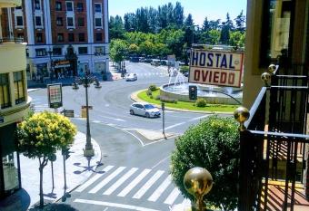 HOSTAL OVIEDO allows 18 year olds to book a room