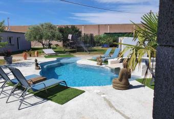 G  te Les Rosaces    Vallon Pont d Arc has Balcony rooms