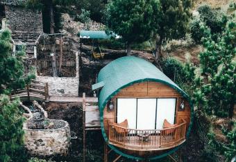 Costa Azul Ecolodge has Balcony rooms