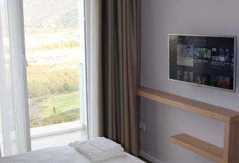 Hotel Auto Grill Roberti has Balcony rooms