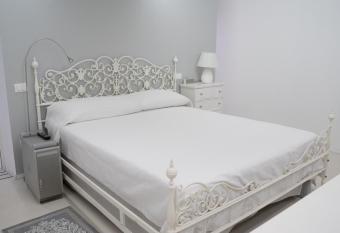 Acquabianca allows 18 year olds to book a room