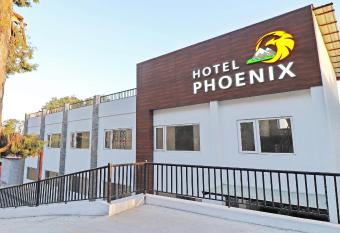 Hotel Phoenix allows 18 year olds to book a room