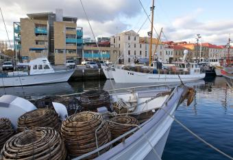 Zero Davey Boutique Apartment Hotel has Balcony rooms
